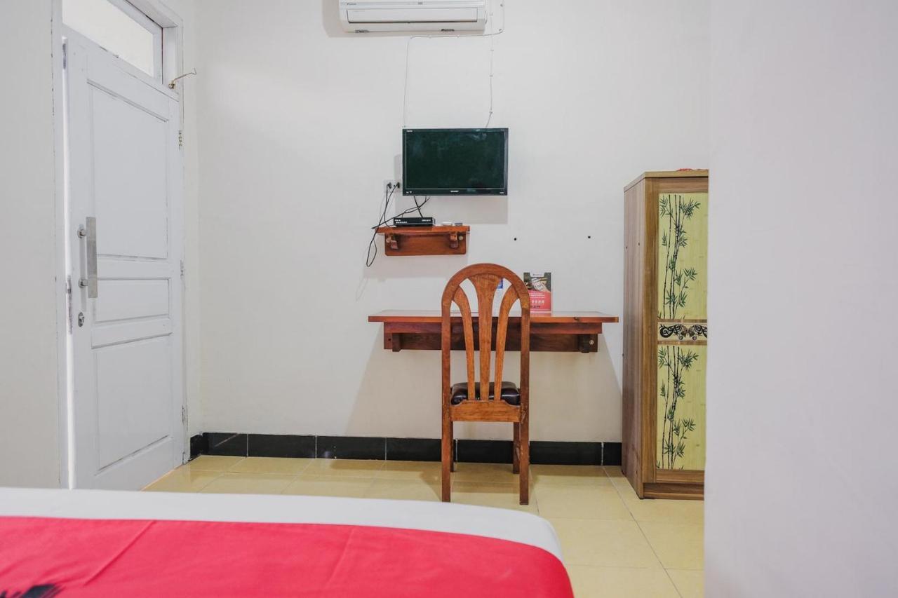 Reddoorz Syariah Near Kebun Raya Liwa Negarabatin Exterior foto
