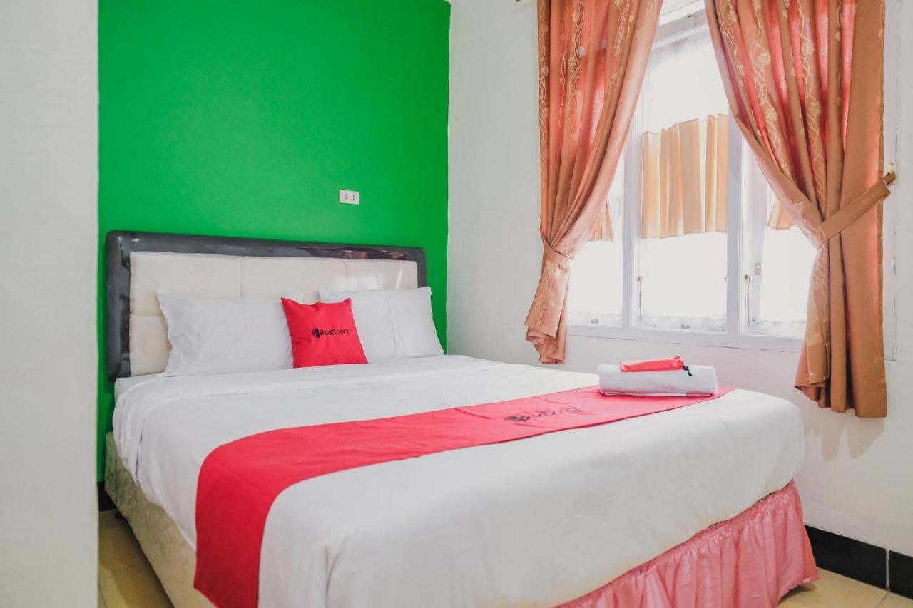 Reddoorz Syariah Near Kebun Raya Liwa Negarabatin Exterior foto