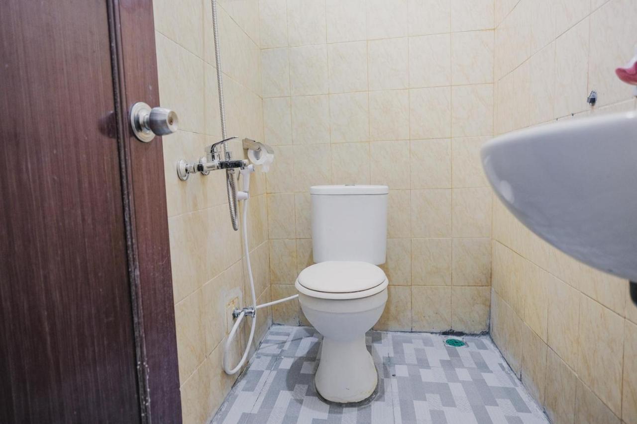 Reddoorz Syariah Near Kebun Raya Liwa Negarabatin Exterior foto
